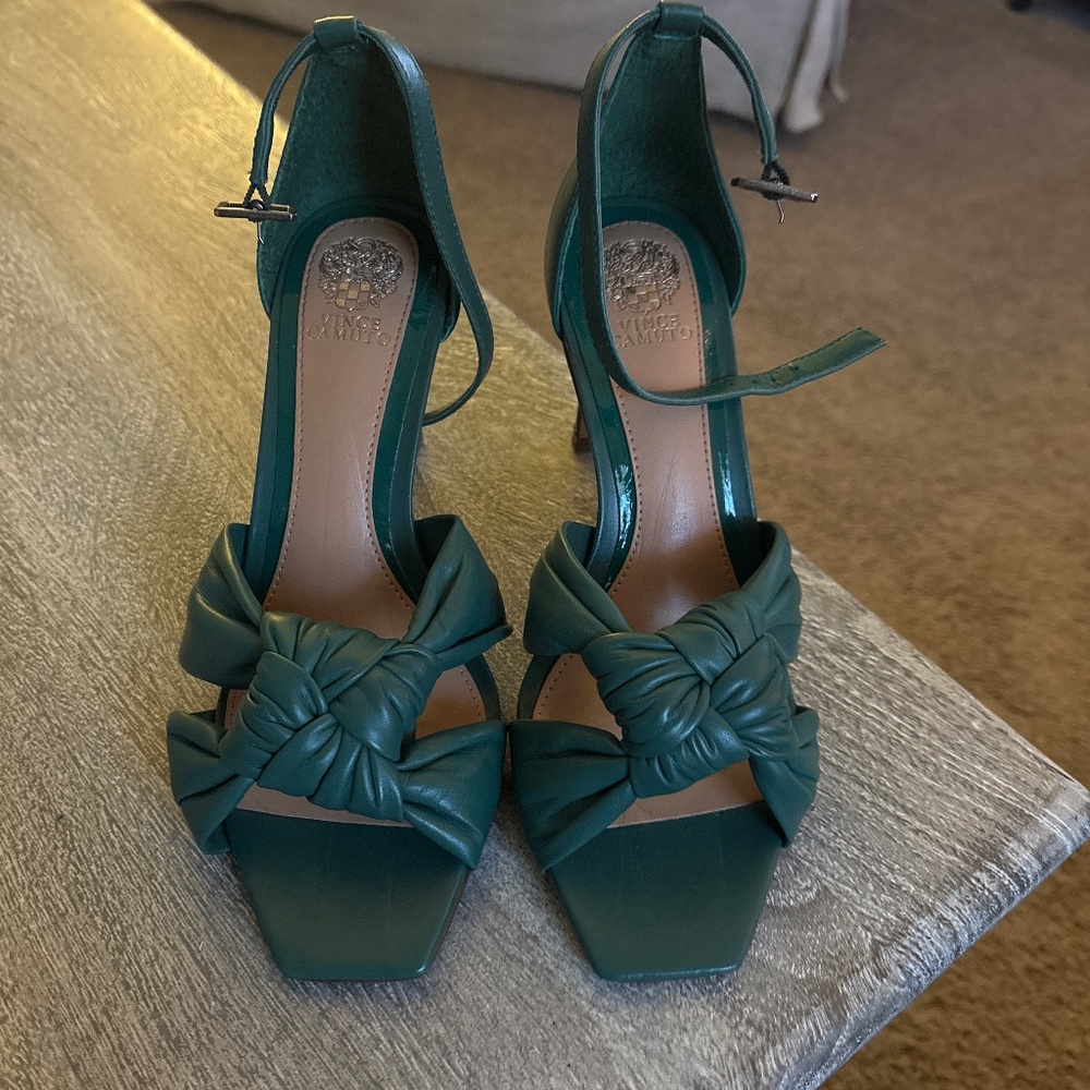 Vince Camuto green heels